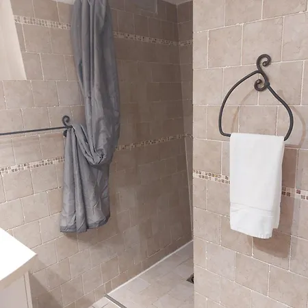 فندق De La لو لا فاندو