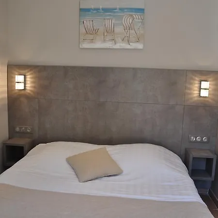 De La 3* Le Lavandou