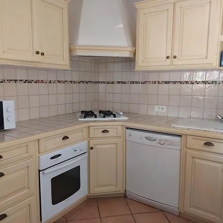 De La 3* Ле-Лаванду