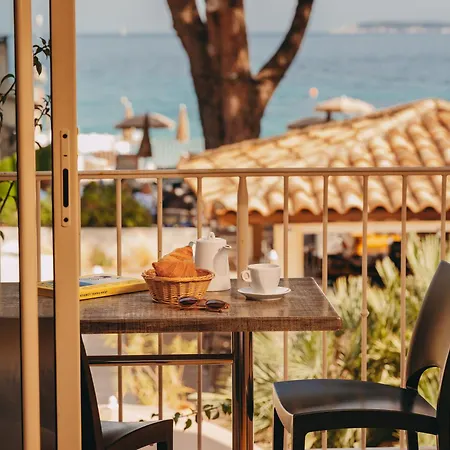 De La Hotel Le Lavandou