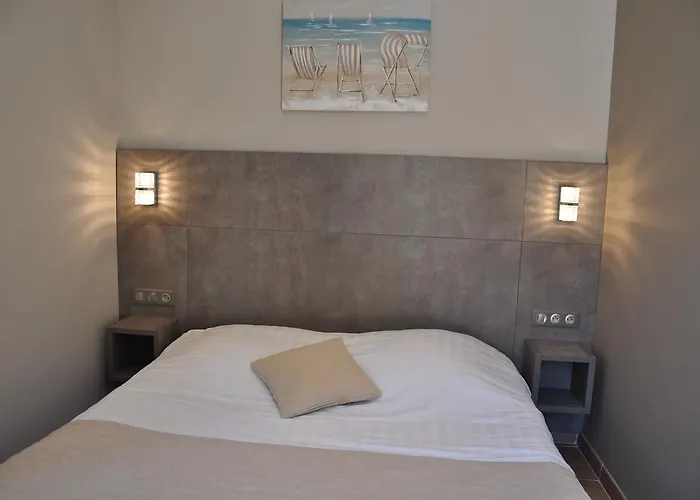 De La 3* Le Lavandou