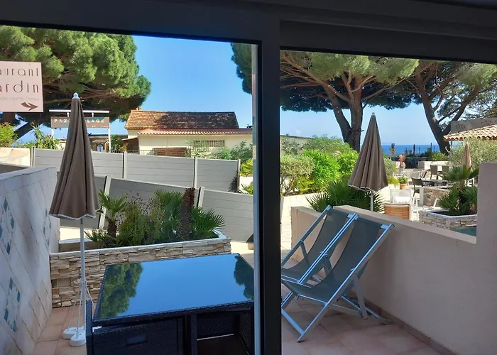 酒店 海滩酒店 勒拉旺杜